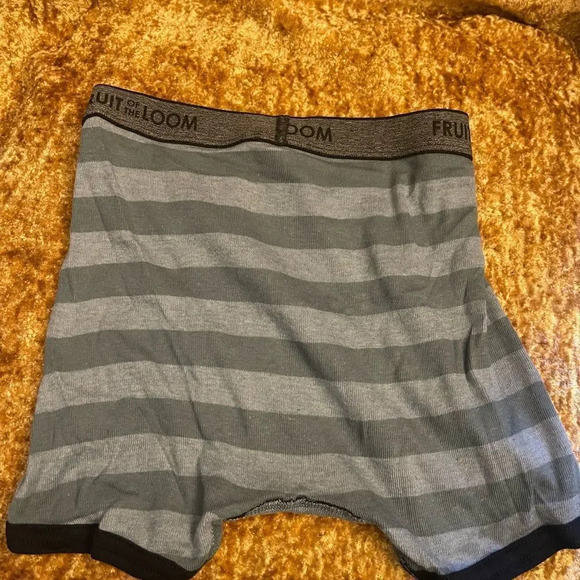 Boys Fruit of the Loom boxer briefs 4 Pk - Picture 3 of 10